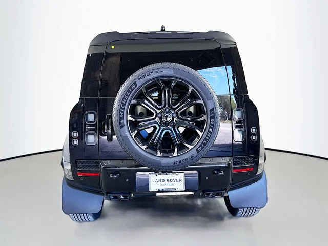 New 2026 Narvik Black Land Rover OCTA Black image 6