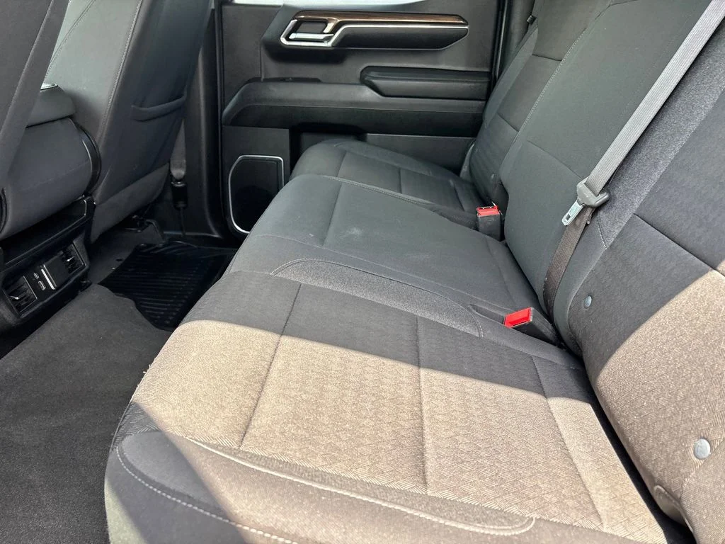 Used 2024 White Chevrolet LT image 26