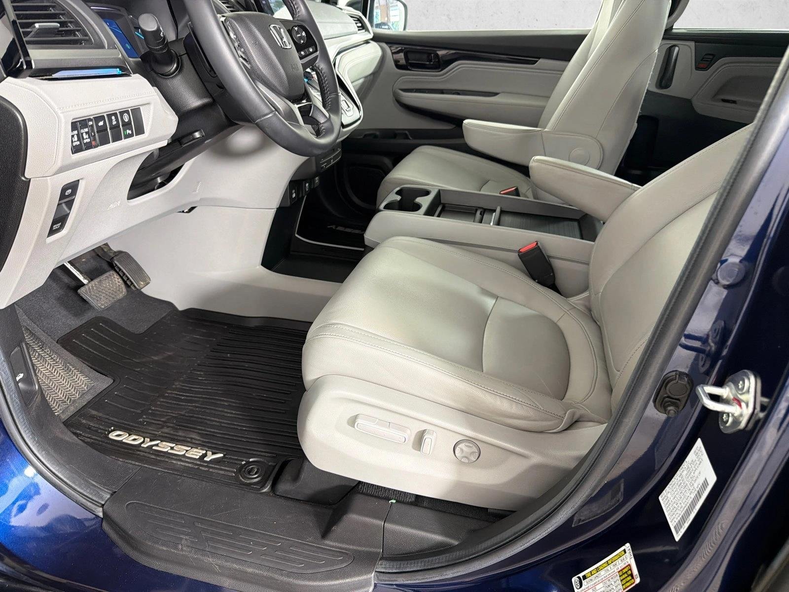 Used 2022 Black Honda Touring image 11