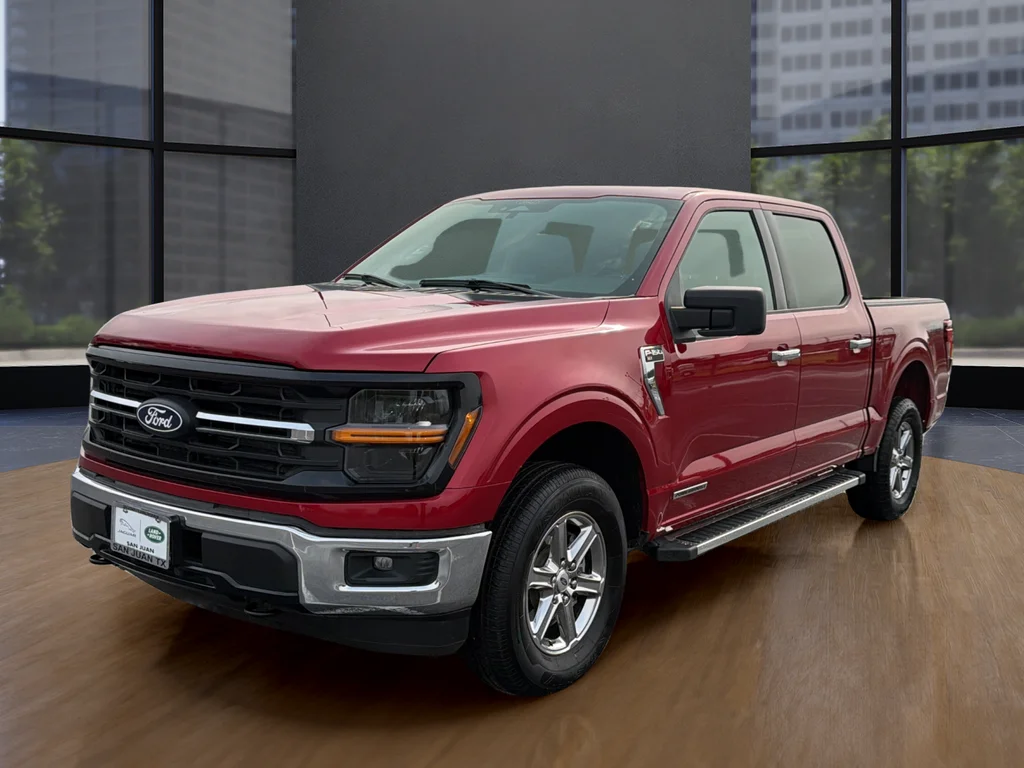 Used 2025 Red Ford XLT image 12