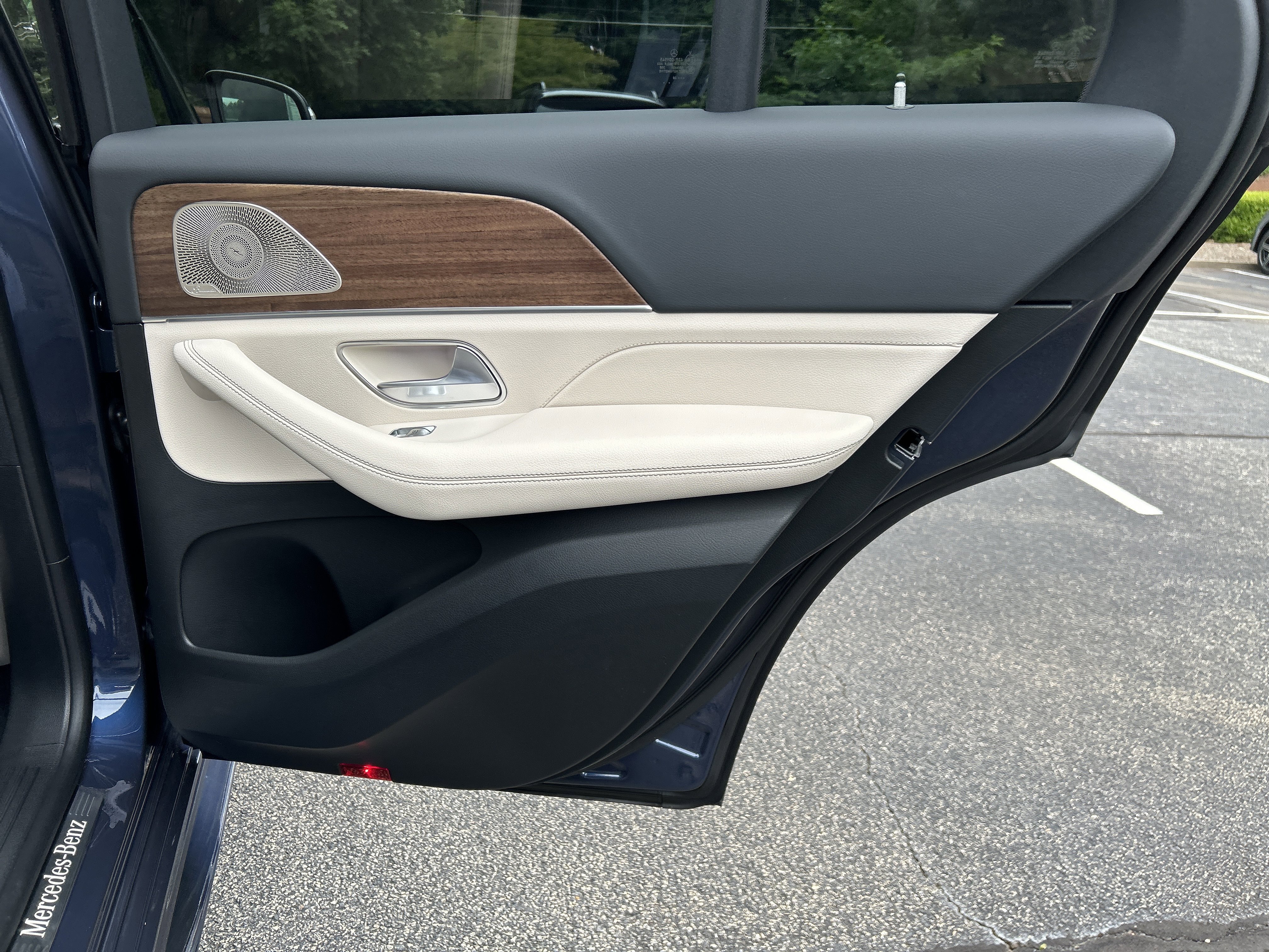 New 2026 Twilight Blue Metallic Mercedes-Benz GLE 350 SUV image 38