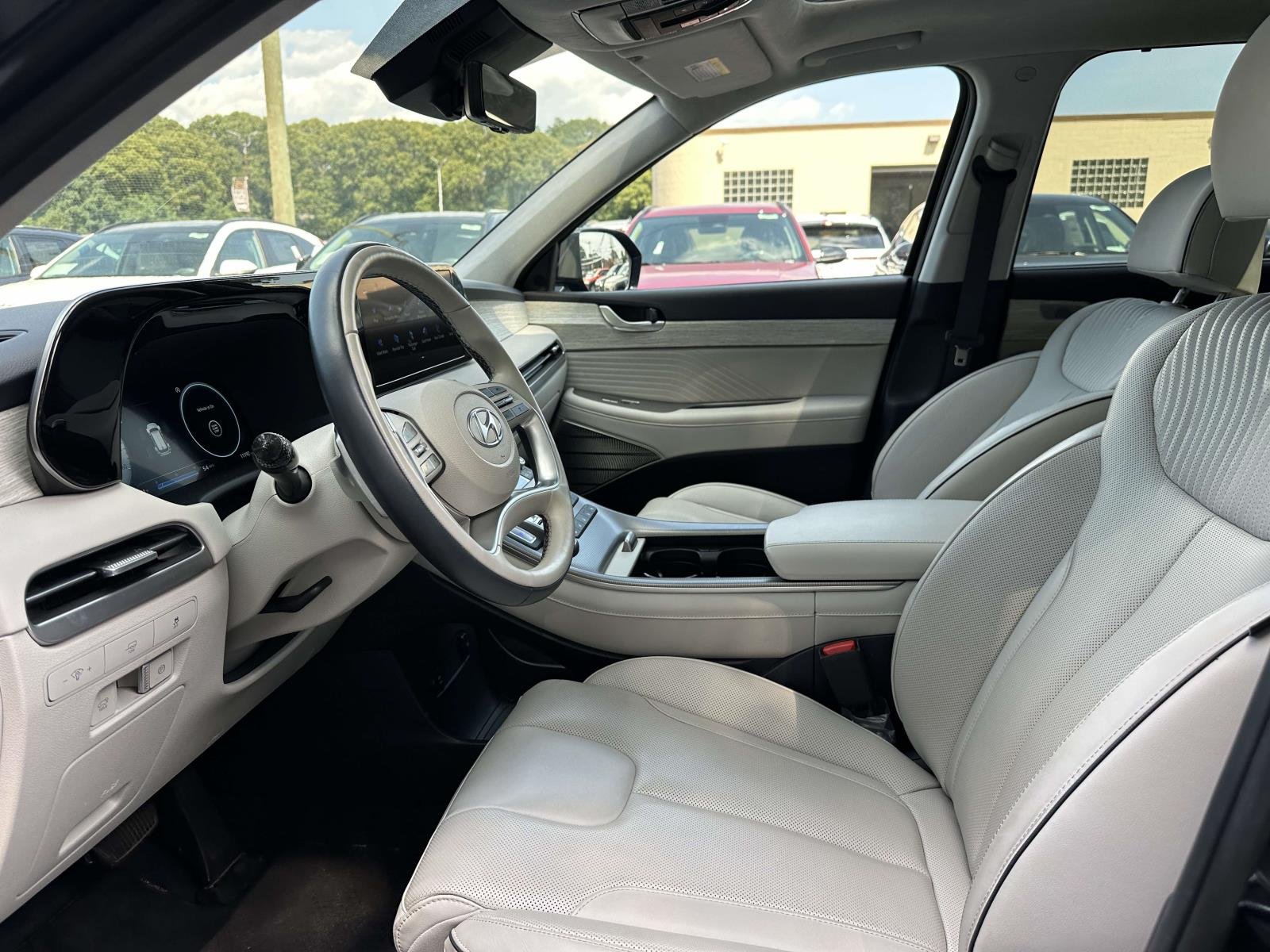Certified Used 2025 White Hyundai Calligraphy image 22