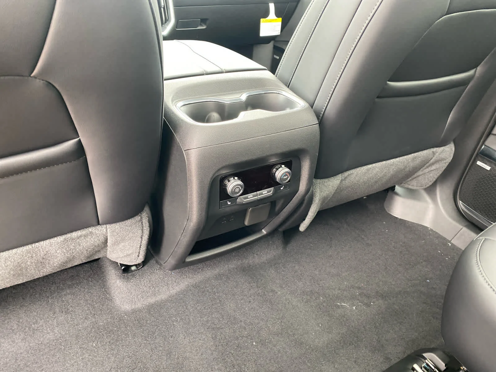 New 2026 Summit White GMC Elevation image 25