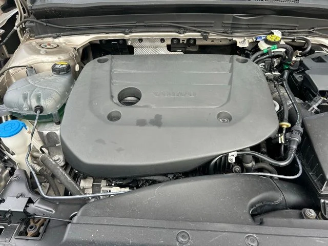 2023 Volvo XC40 Plus - Photo 29
