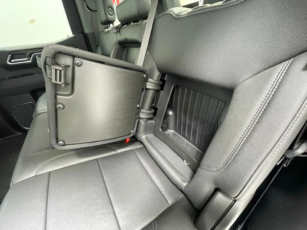 Used 2023 Silver GMC SLT image 14