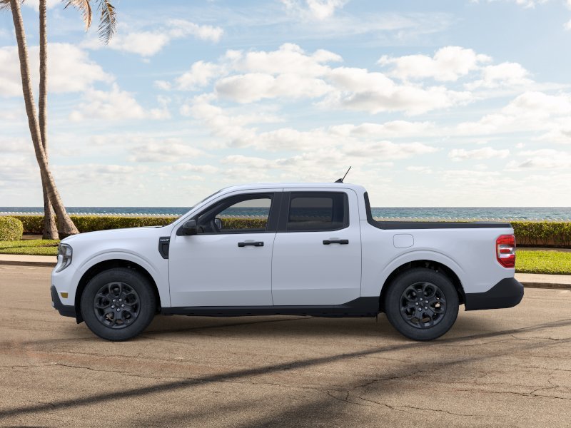New 2026 Space White Metallic Ford XLT image 3