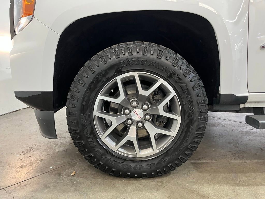 Used 2022 Summit White GMC AT4 - Leather image 14