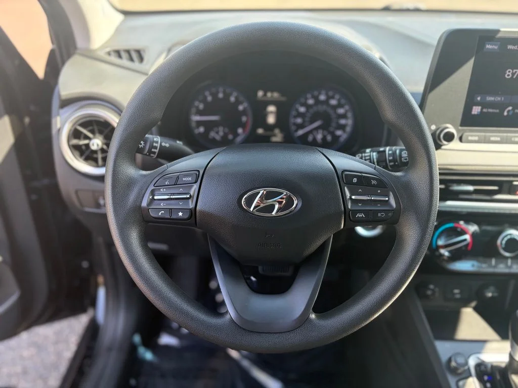 Used 2022 Black Hyundai SEL image 15