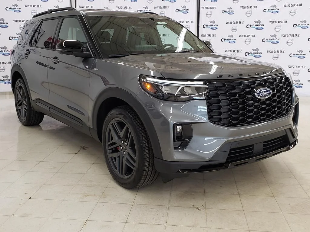 2026 Ford Explorer ST-LINE 4WD's photo