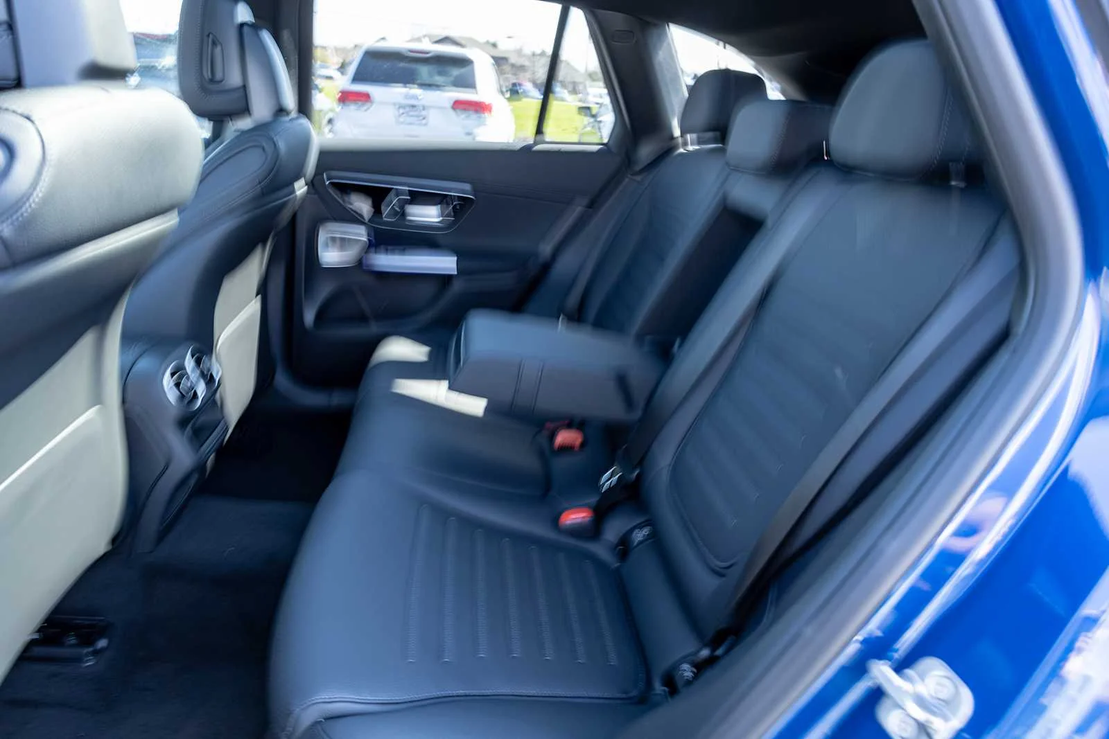 New 2026 Starling Blue Metallic Mercedes-Benz GLC 300 image 25