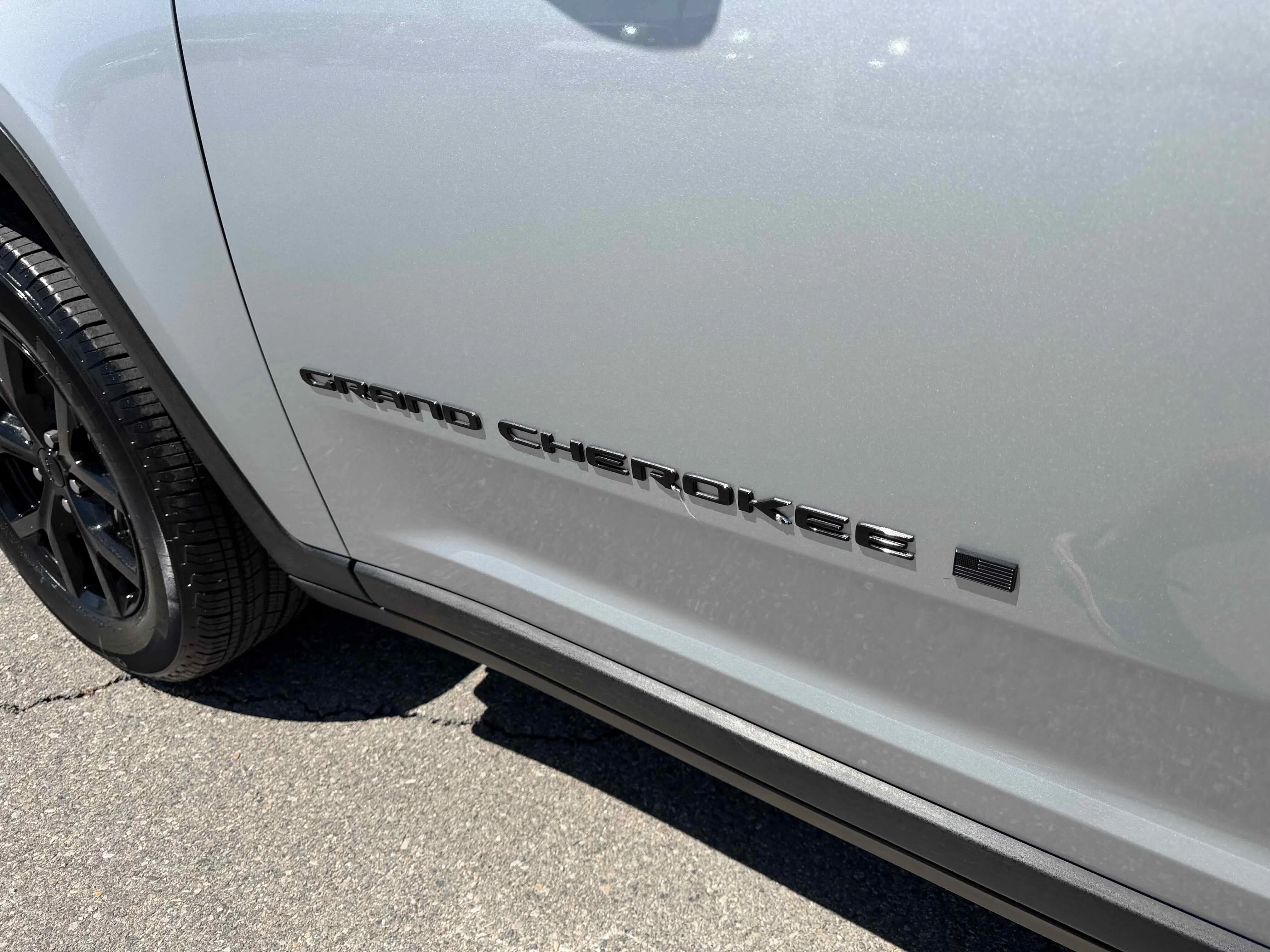 Used 2025 Silver Zynith Jeep Altitude X image 12