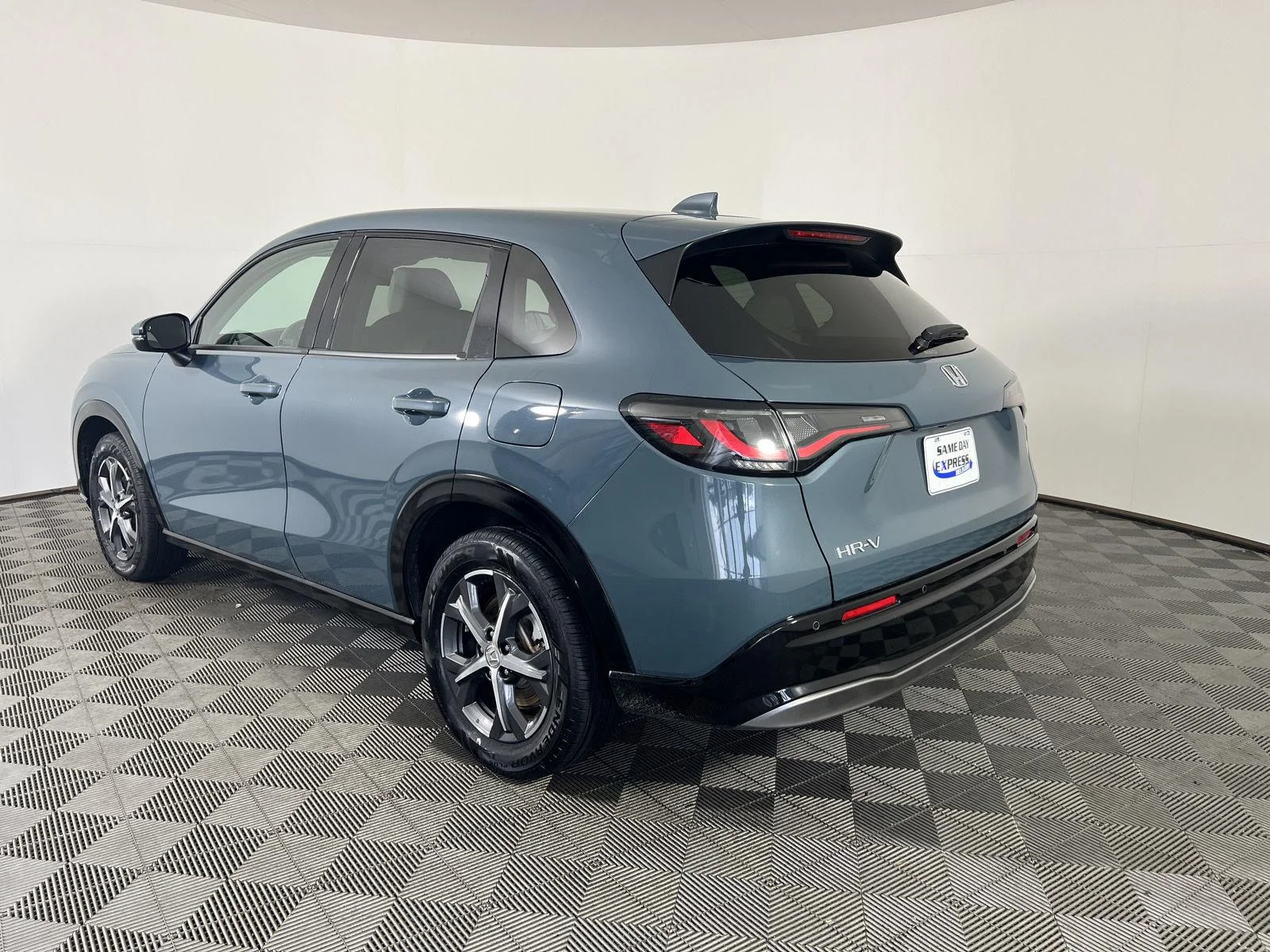 Used 2025 Gn Honda EX-L image 27
