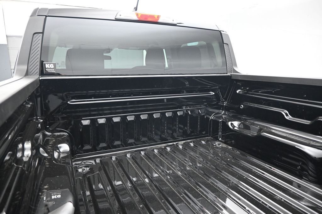 New 2026 Shadow Black Ford XLT image 20