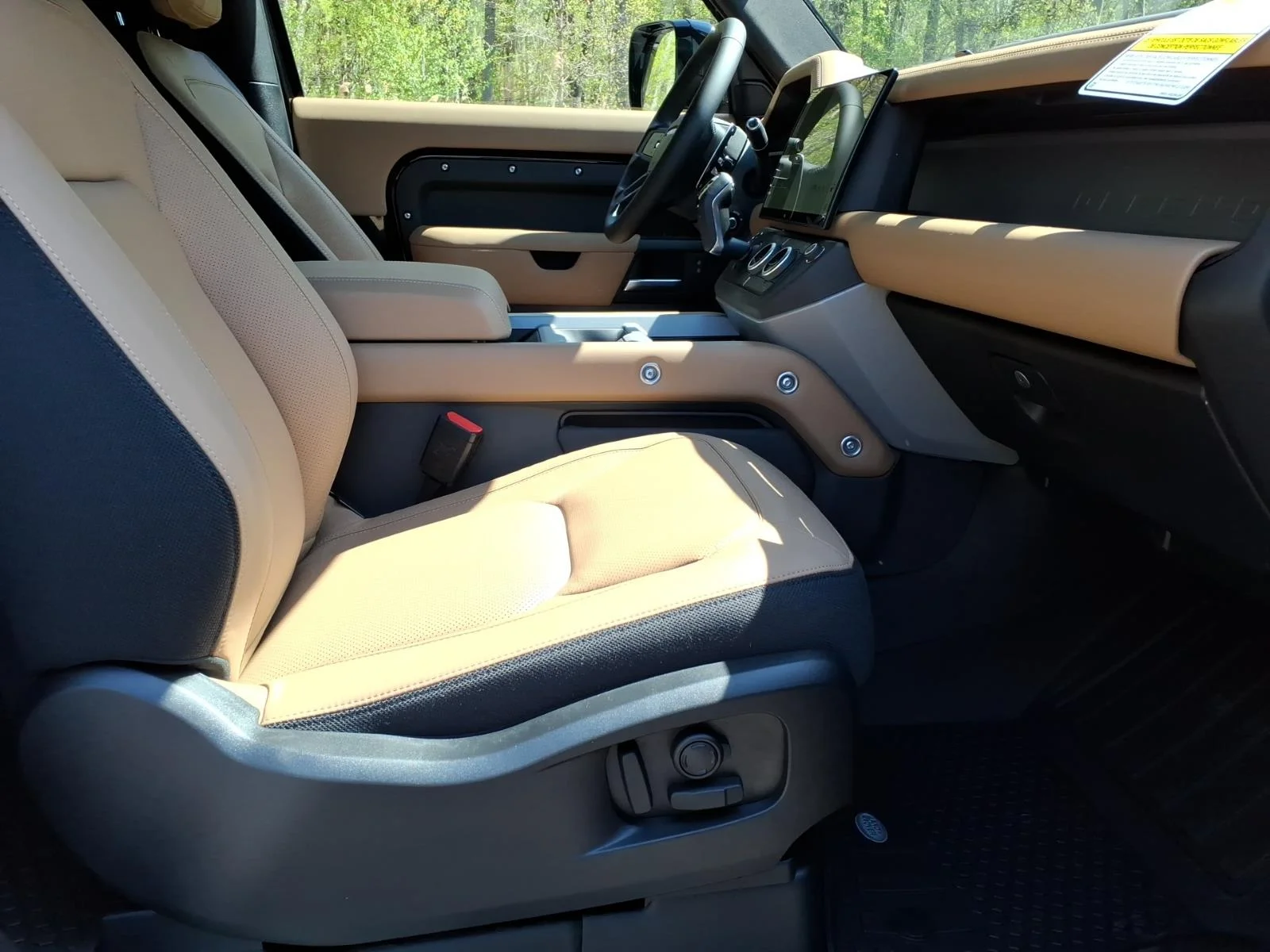 New 2026 Santorini Black Land Rover 90 V8 image 3