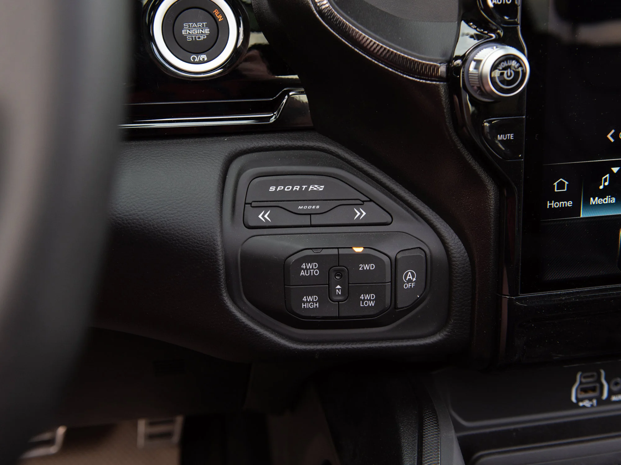 New 2026 Black RAM Sport* image 15