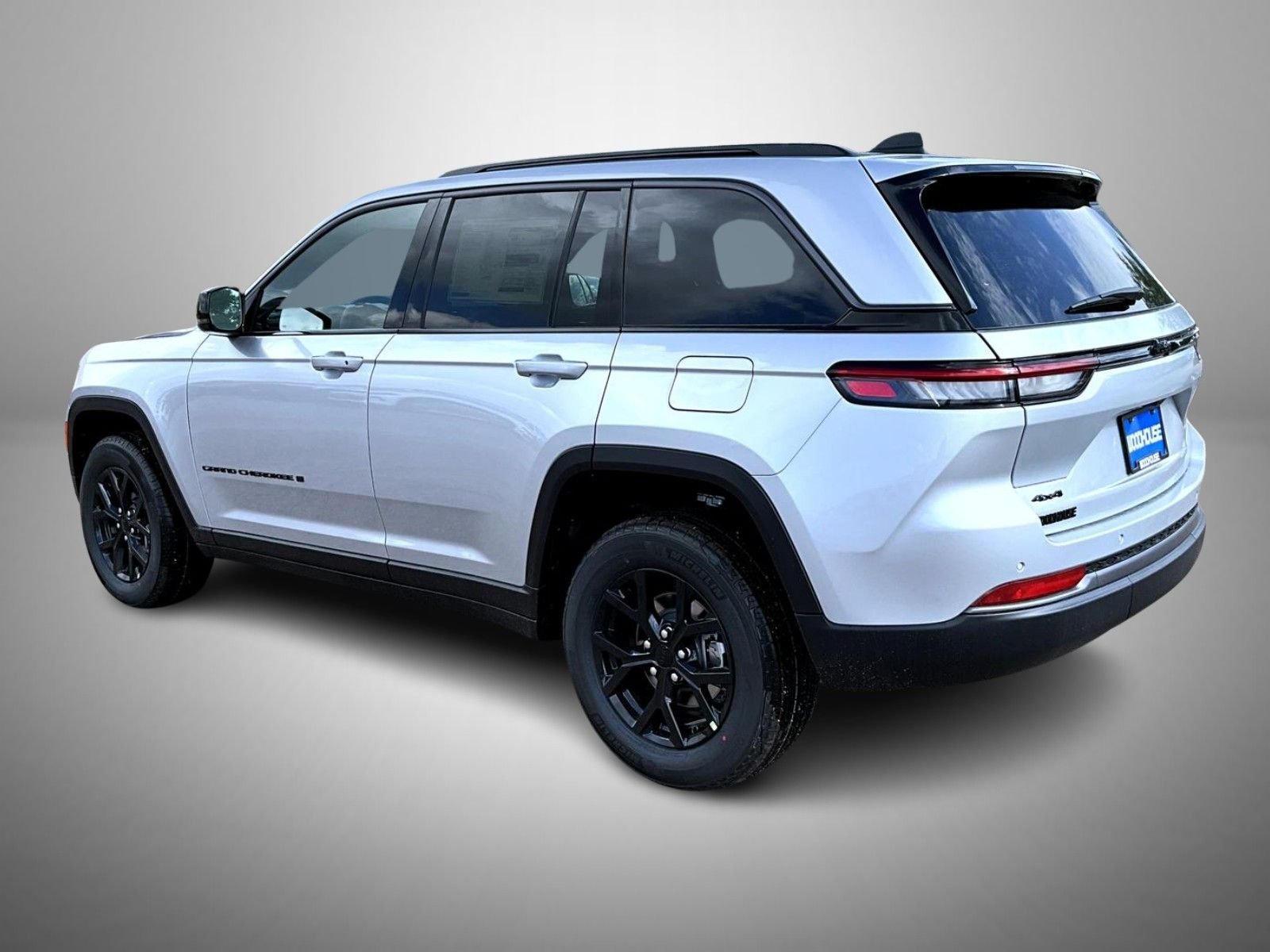 New 2026 Silver Zynith Jeep Altitude image 7