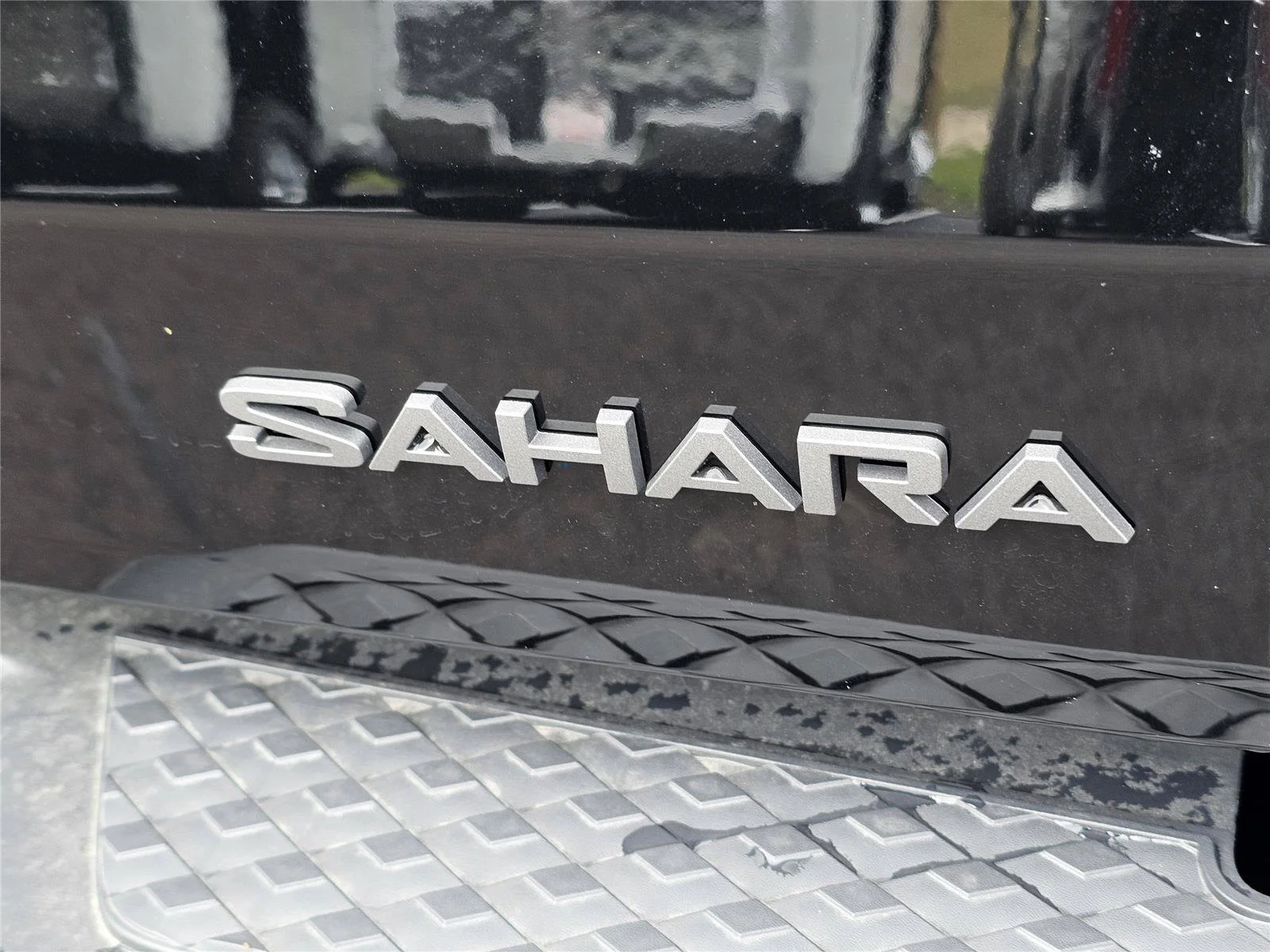 New 2026 Black Clearcoat Jeep Sahara image 10
