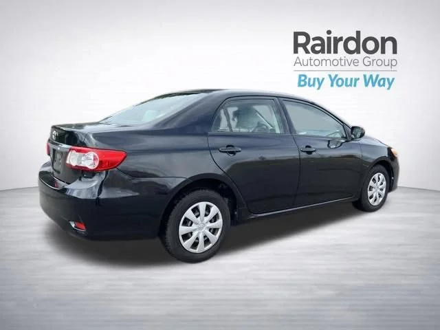 Used 2013 Black Sand Pearl Toyota L image 7