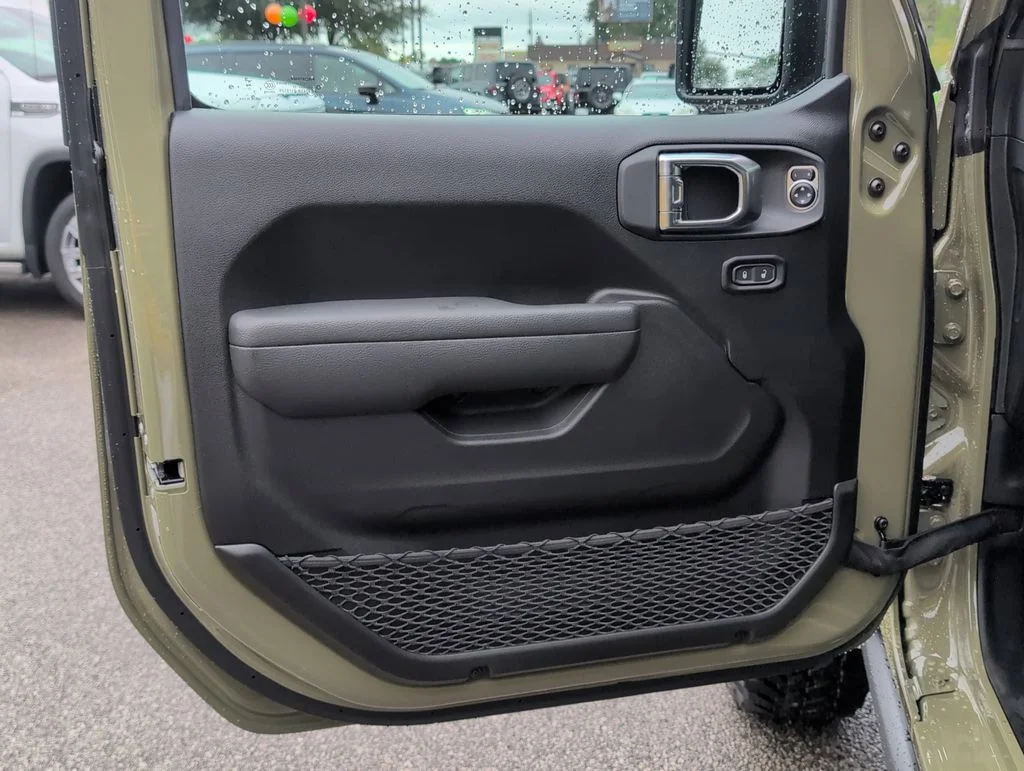 2026 Jeep Wrangler 2-Door Willys - Photo 11