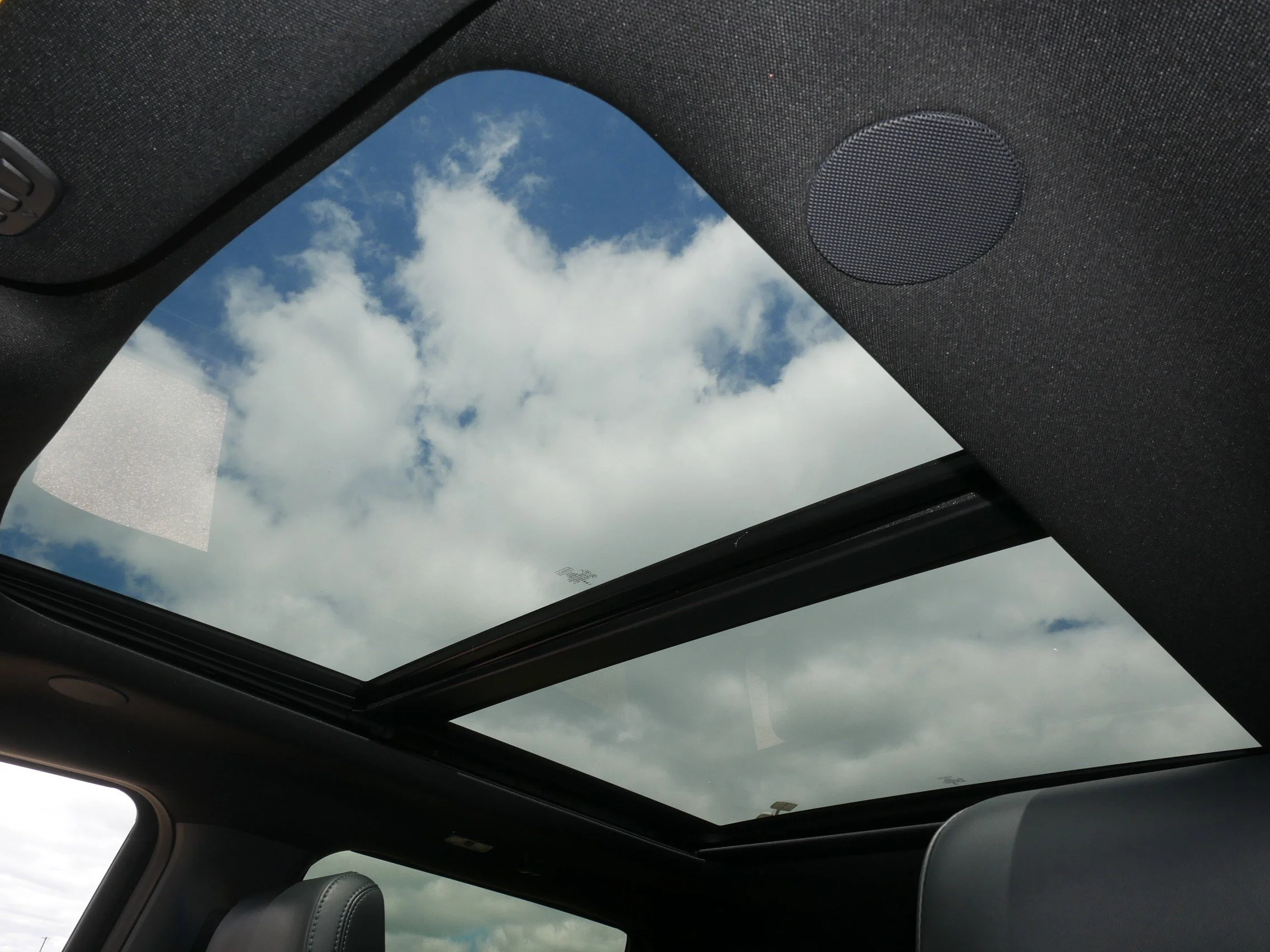 Used 2025 Agate Black Metallic Ford Platinum image 37