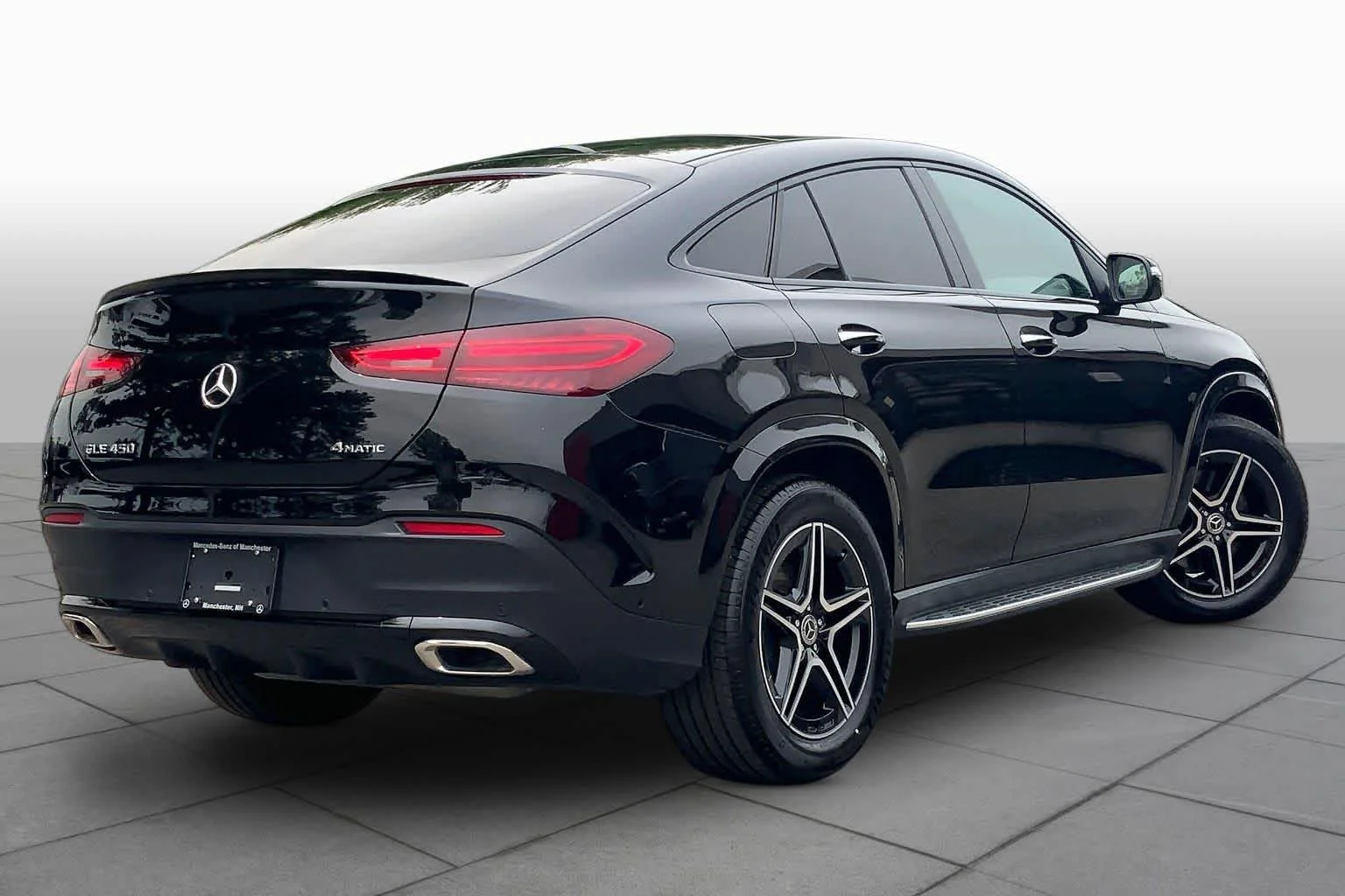 Certified Used 2026 Obsidian Black Metallic Mercedes-Benz GLE 450 image 13