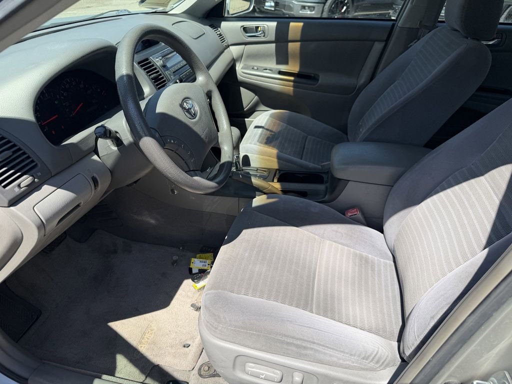 Used 2006  Toyota  image 23