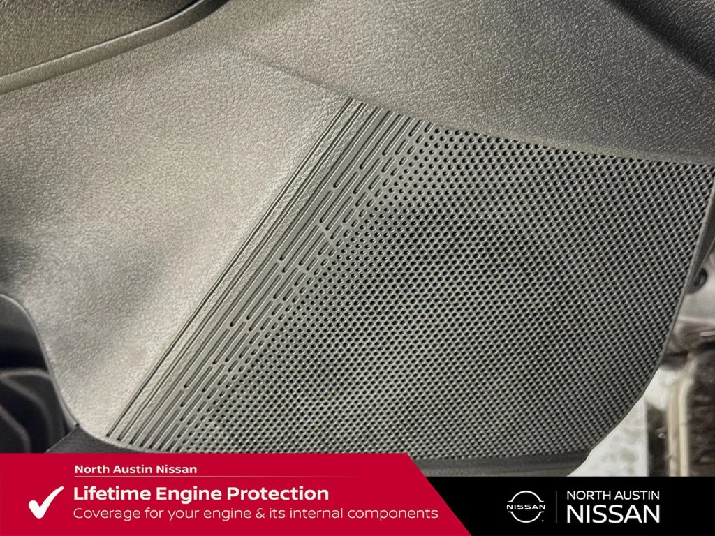 New 2027 Gray Nissan S image 22