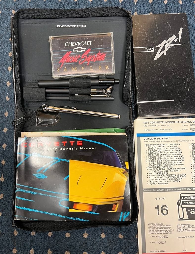 Used 1992 Black-rose Chevrolet NA image 27