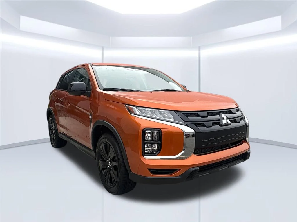 New 2026 Orange Mitsubishi 2.0 LE image 5