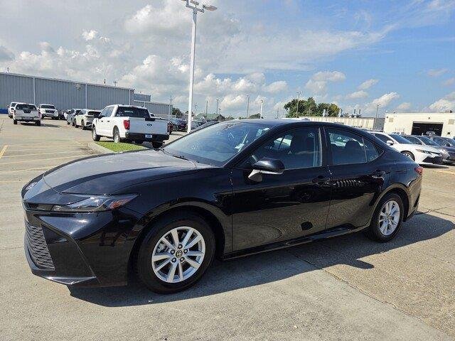 Used 2025 BLACK Toyota LE image 10