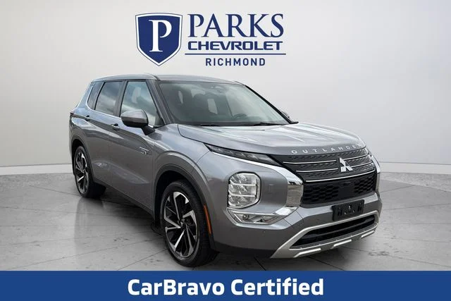Used 2023  Mitsubishi SE image 1