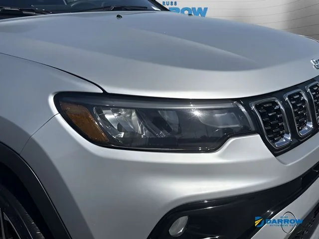 Used 2025 Silver Jeep Limited image 27