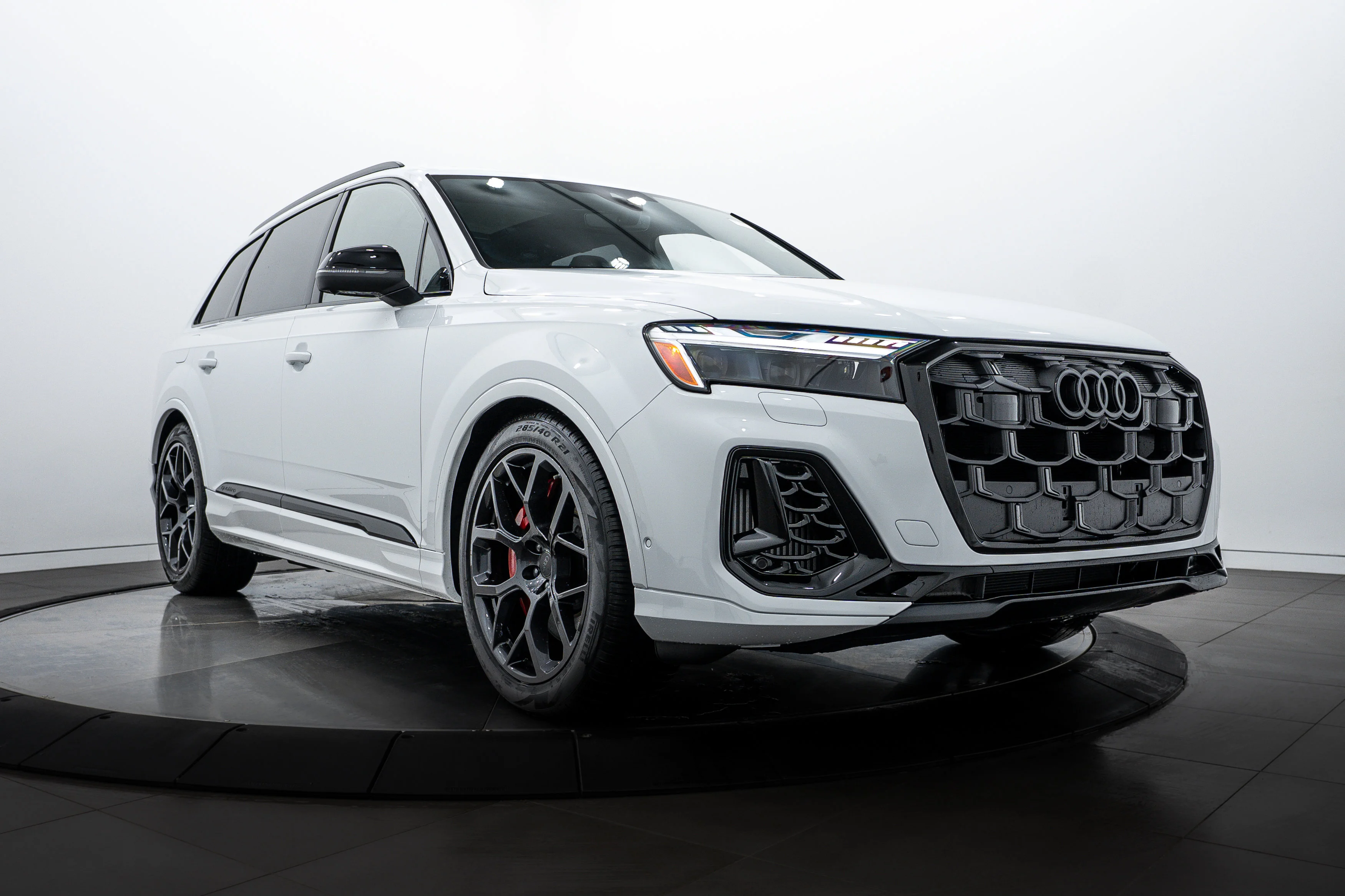 2026 Audi SQ7 Prestige quattro Tiptronic's photo