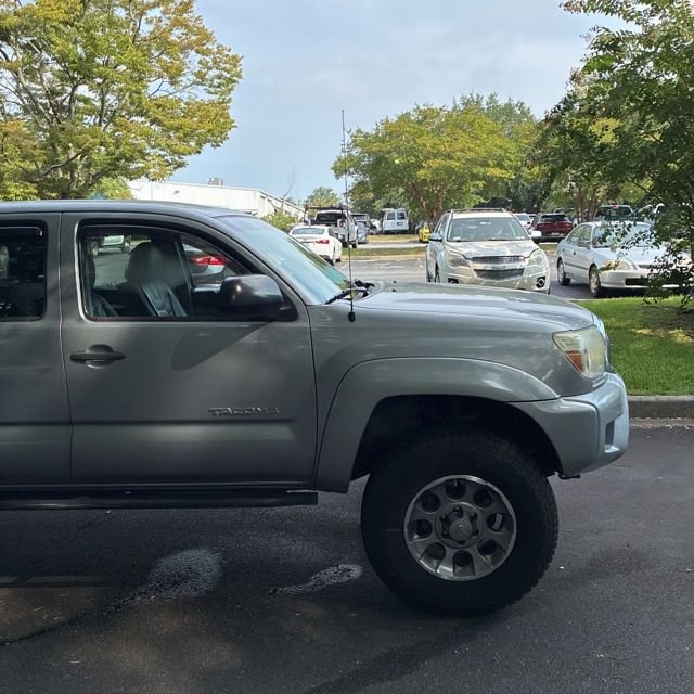 Used 2015 Silver Toyota Base image 4