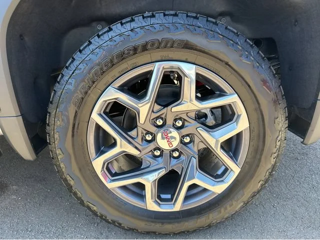 2026 GMC Sierra 1500 SLT - Photo 17