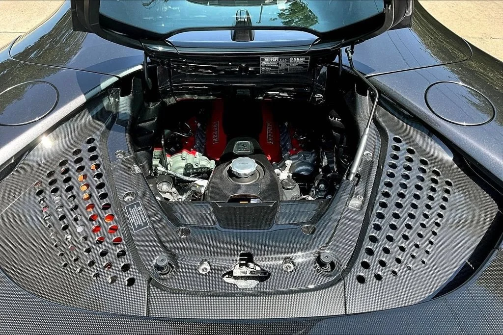 Used 2022 Extra Sample Ferrari  image 24