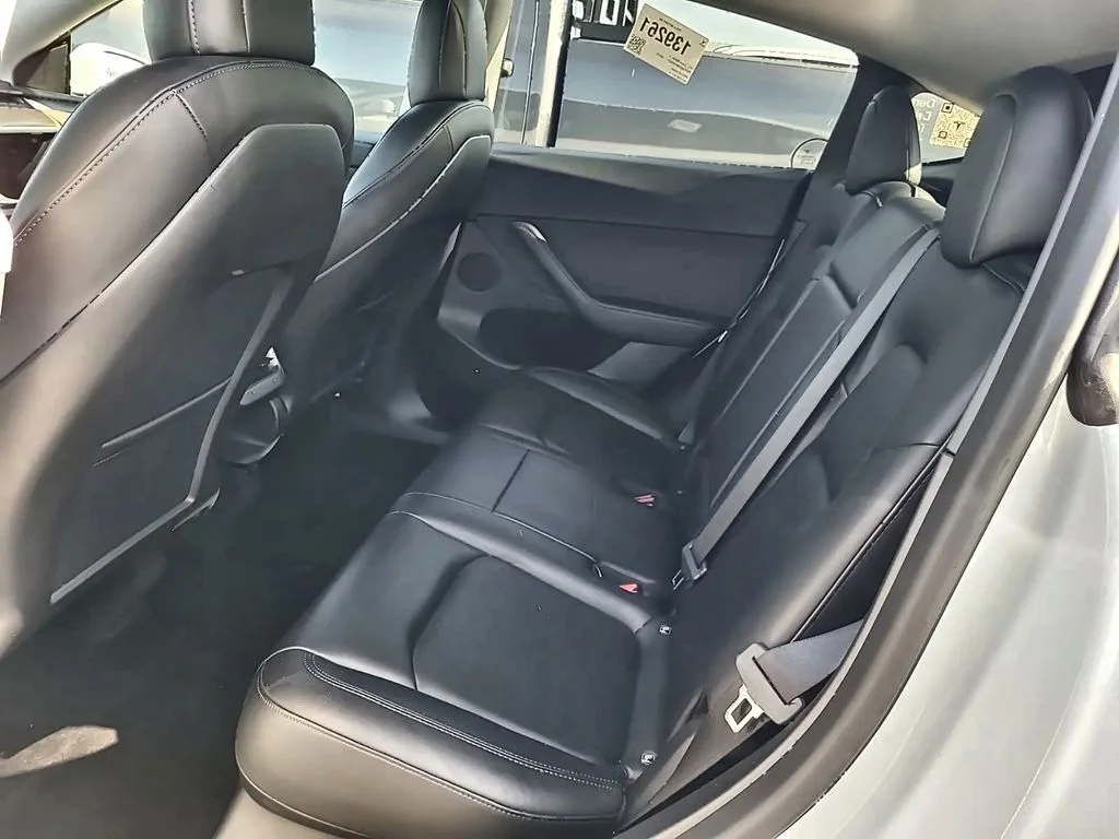 Used 2022 White Tesla Long Range image 8