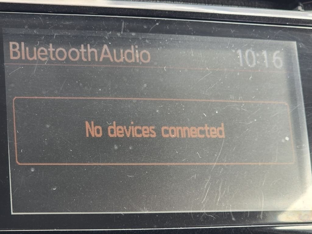 Used 2016 Silver Nissan S image 3
