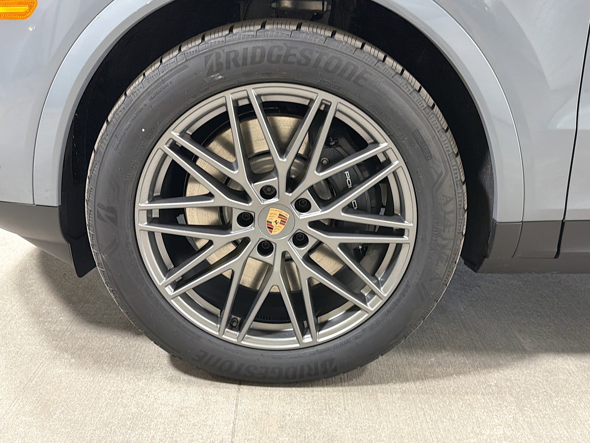 New 2026 Arctic Grey Porsche E-Hybrid image 40