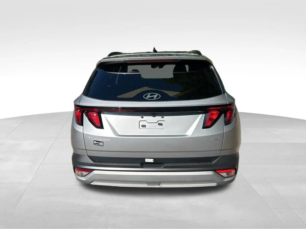 Used 2026 Silver Hyundai SEL image 4