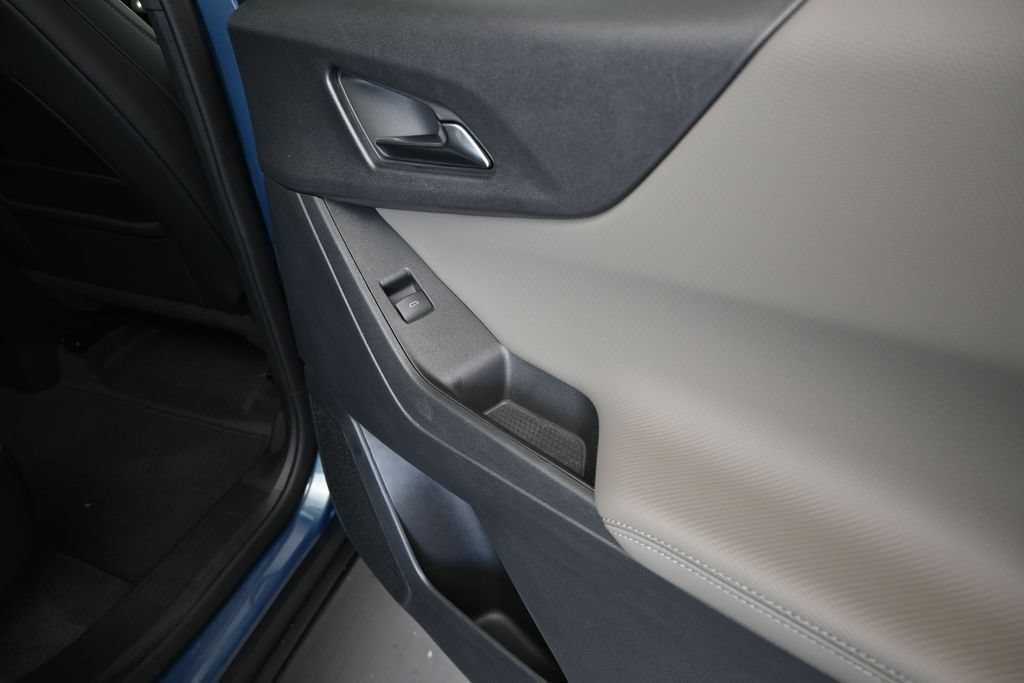 2027 Chevrolet Equinox LT - Photo 21