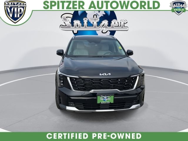 Used 2025 Black Kia EX image 3