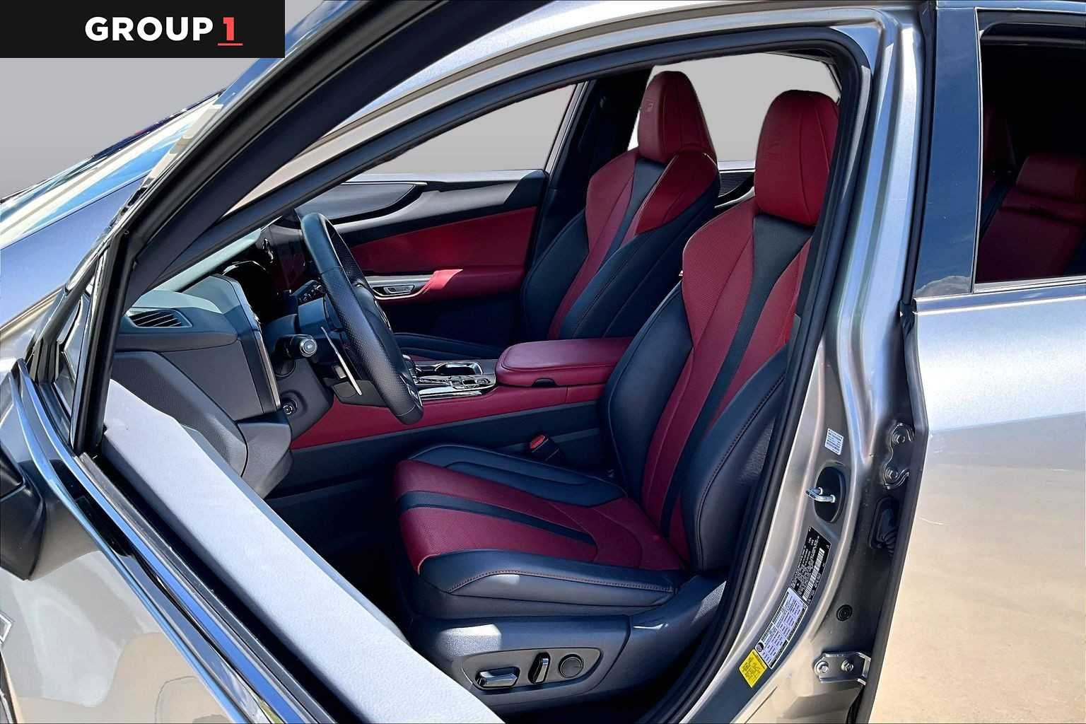 Used 2024 Atomic Silver Lexus F SPORT Handling image 7