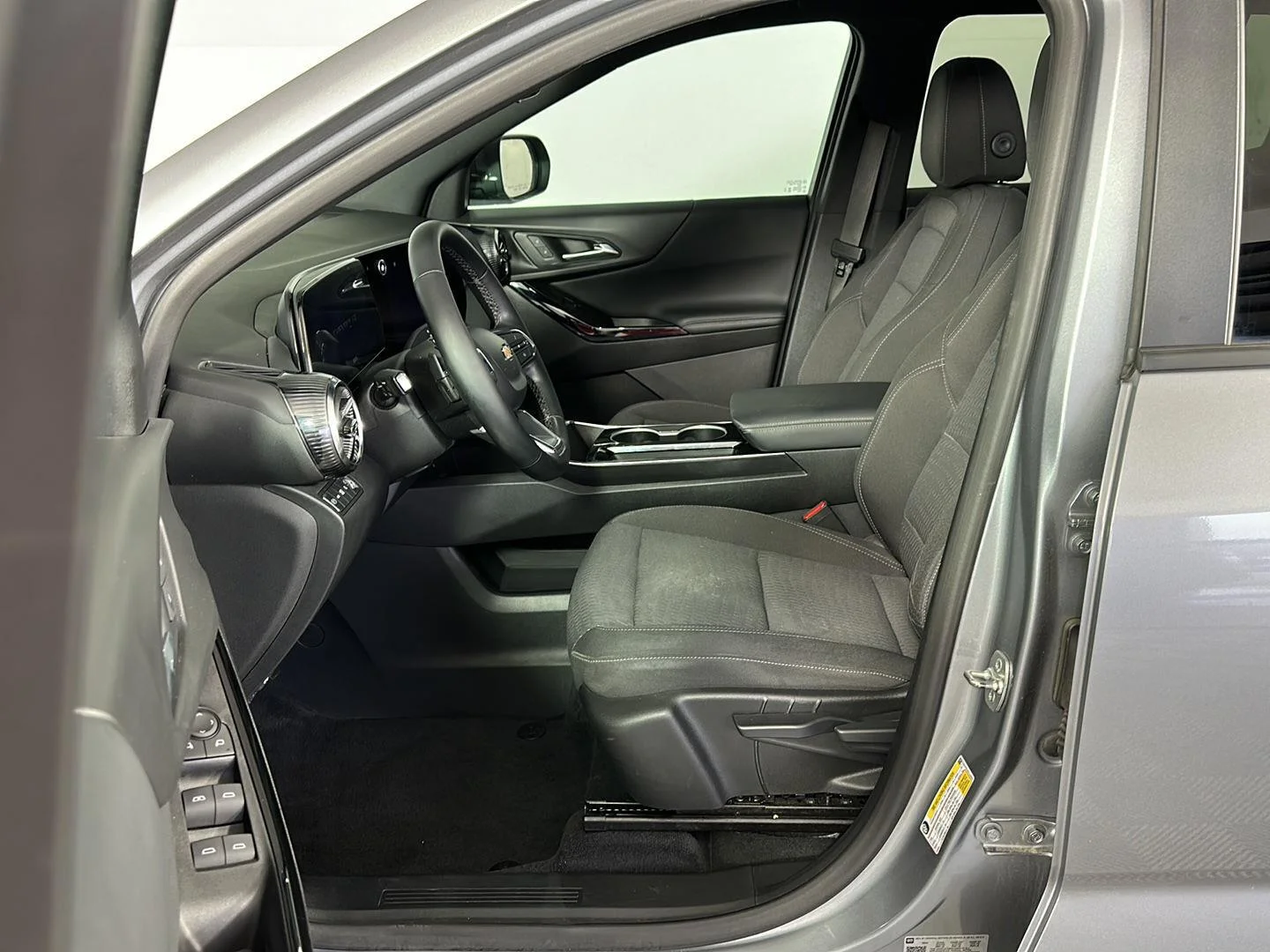 Used 2025 Sterling Gray Metallic Chevrolet AWD LT image 14