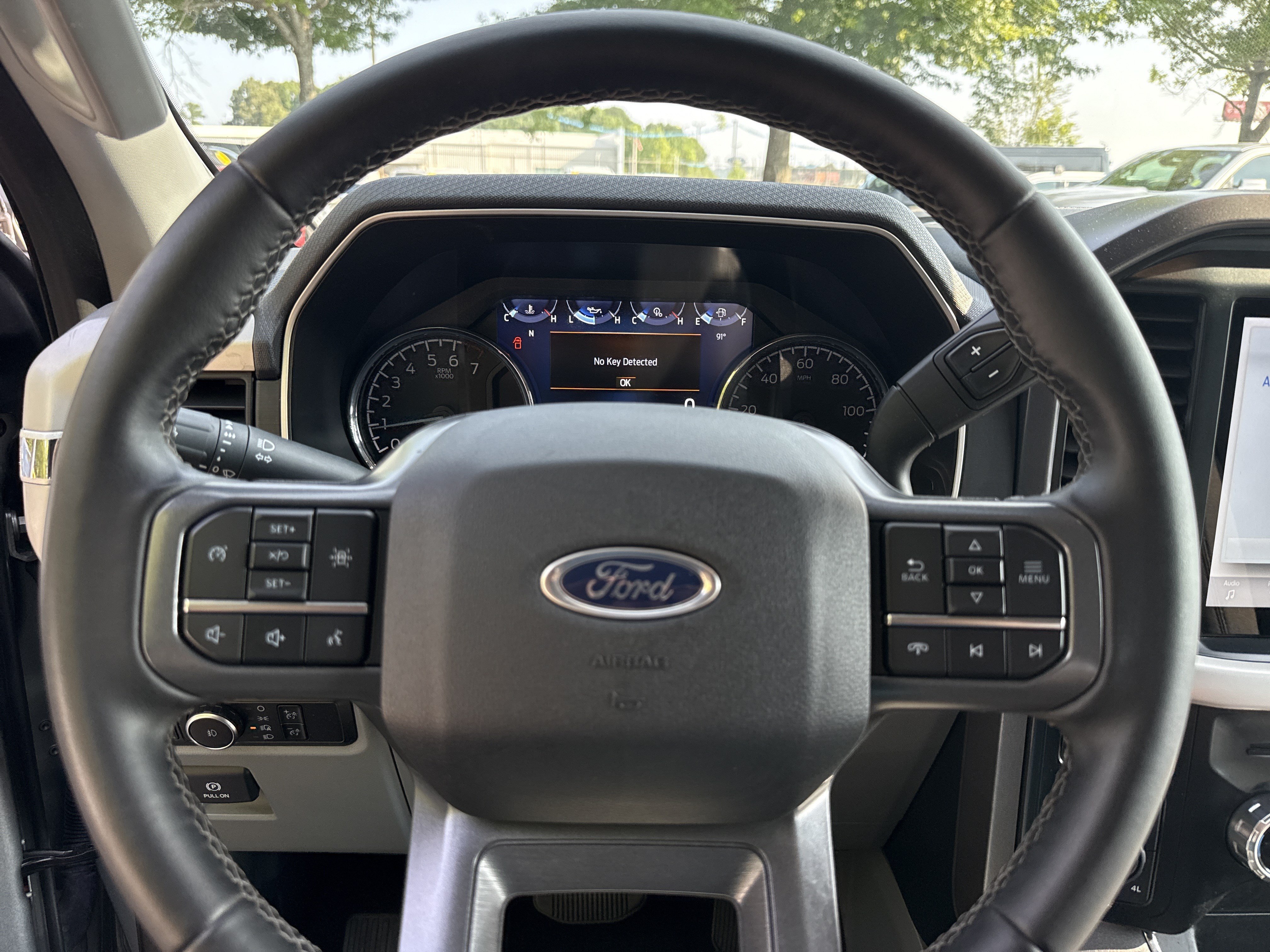 Used 2023 Silver Metallic Ford XLT image 23