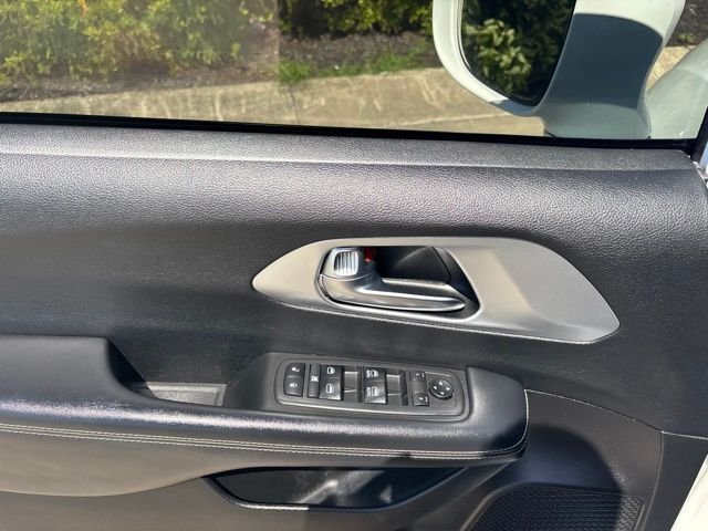 Used 2019 Bright White Clearcoat Chrysler Touring L image 14