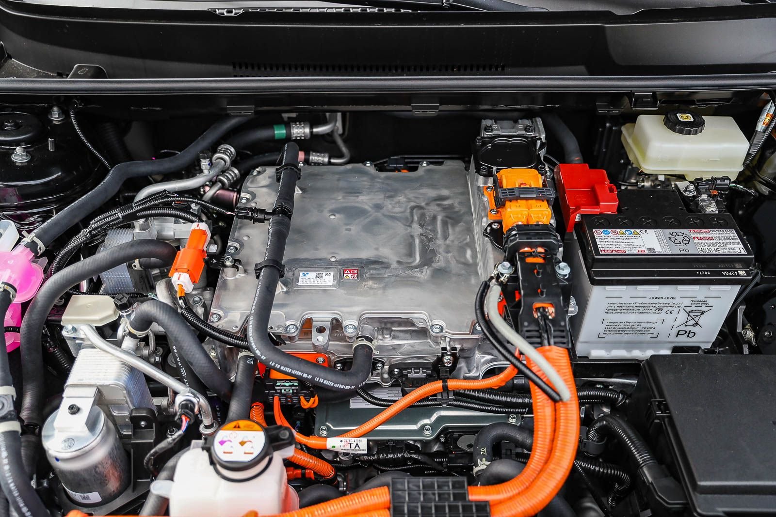 2026 Toyota C-HR XSE - Photo 26