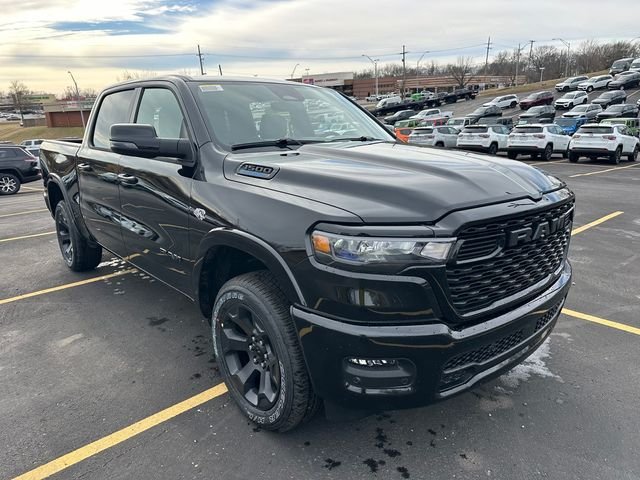 New 2026 Diamond Black Crystal Pearl-Coat Exterior Paint RAM Big Horn/Lone Star image 3
