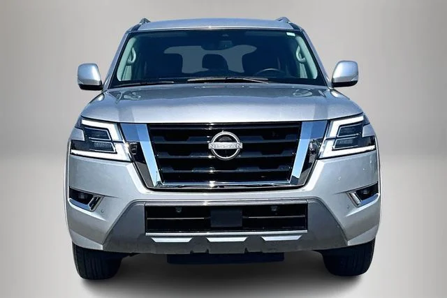 Used 2024 Silver Nissan SV image 3