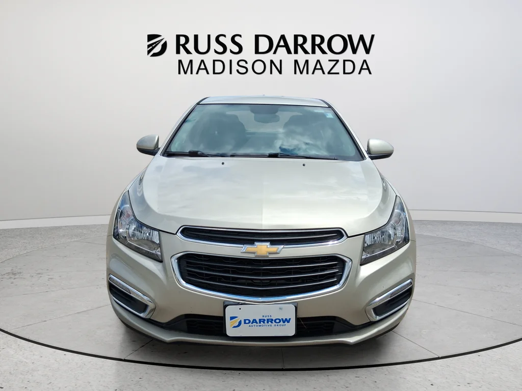 Used 2015 Gold Chevrolet 1LT image 8